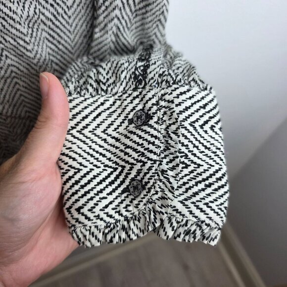 Robert Graham Button Up Womens Large - Picture 4 of 6